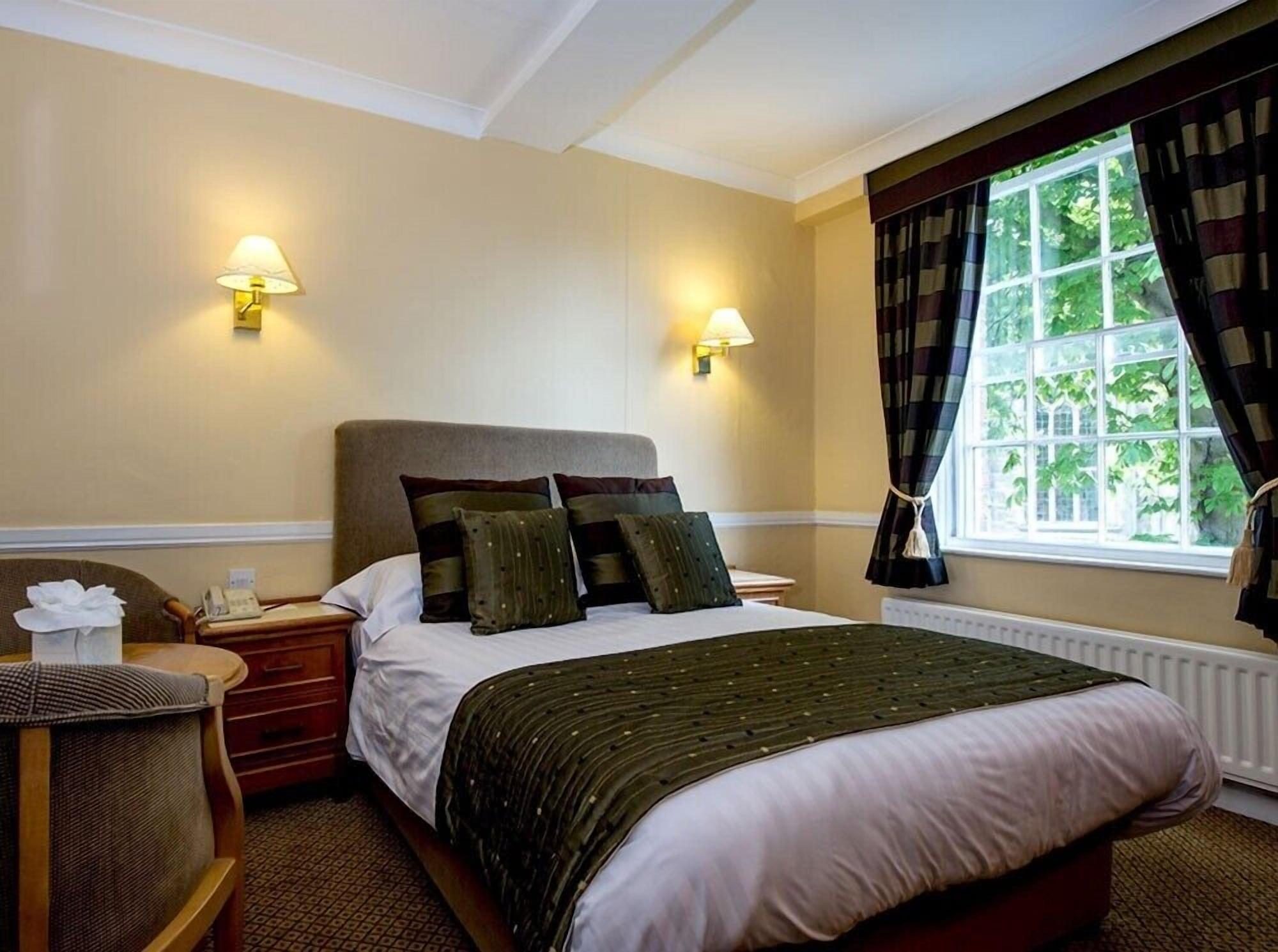 Prince Rupert Hotel ชรูว์สเบอรี ภายนอก รูปภาพ
