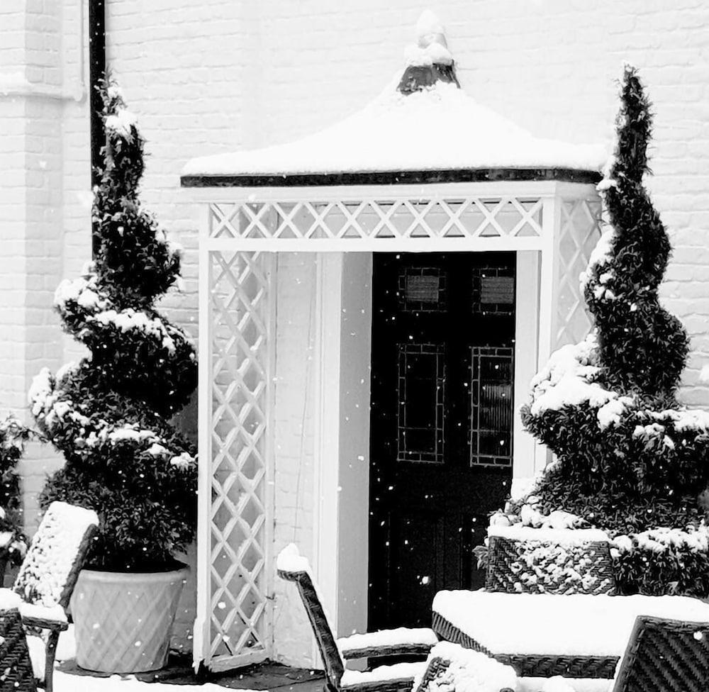 Prince Rupert Hotel ชรูว์สเบอรี ภายนอก รูปภาพ