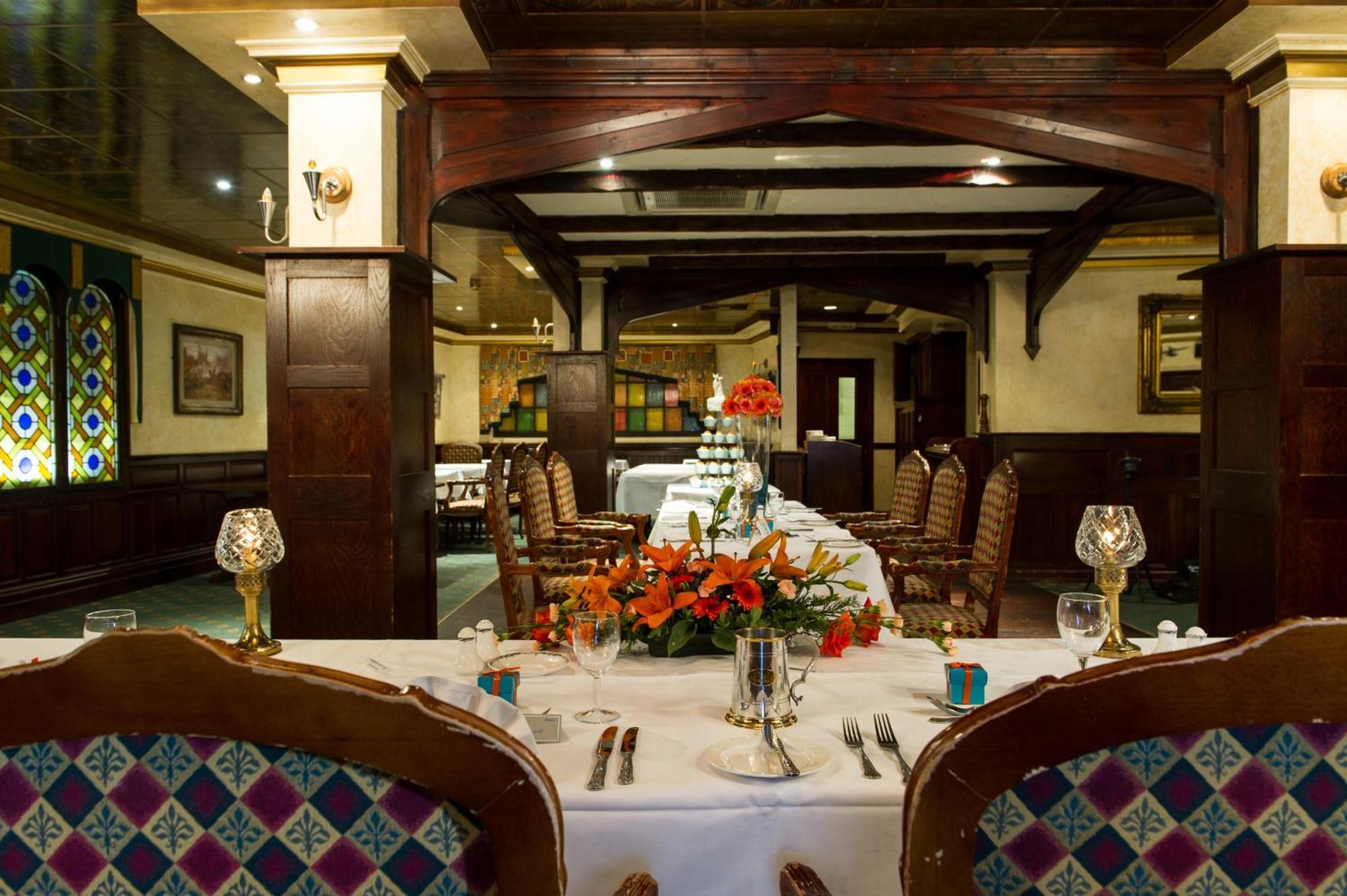 Prince Rupert Hotel ชรูว์สเบอรี ภายนอก รูปภาพ