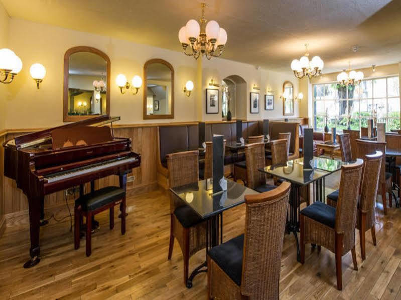 Prince Rupert Hotel ชรูว์สเบอรี ภายนอก รูปภาพ