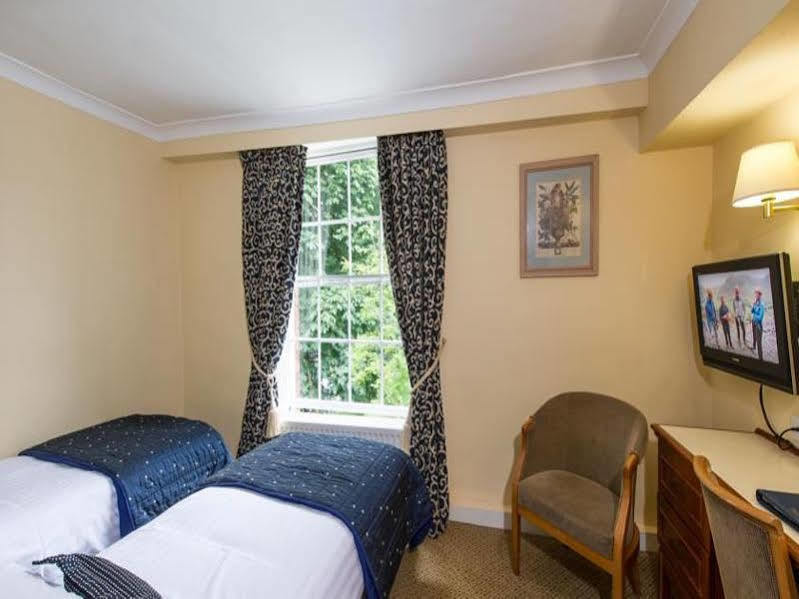 Prince Rupert Hotel ชรูว์สเบอรี ภายนอก รูปภาพ